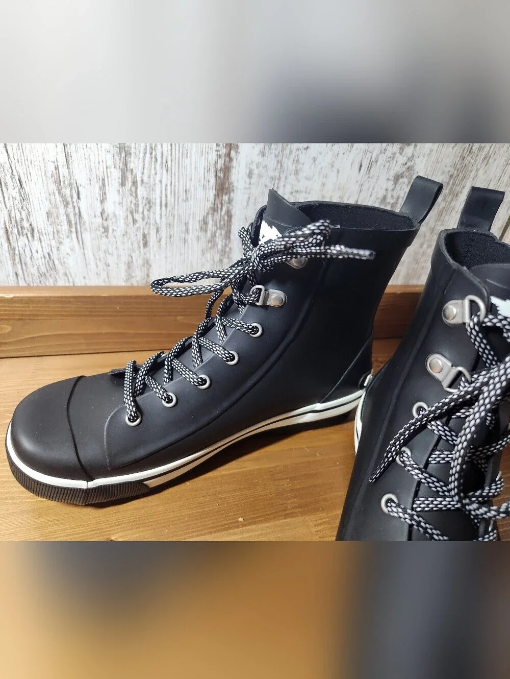 Rocket Dog Rainy Day Rain Boots Black High-Top Lace-Up White Trim Top Size 9.5